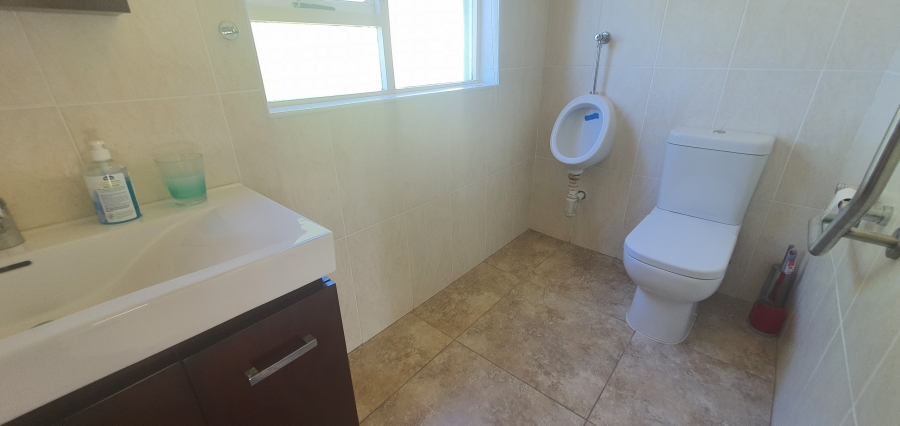 4 Bedroom Property for Sale in Mossel Bay Central Western Cape